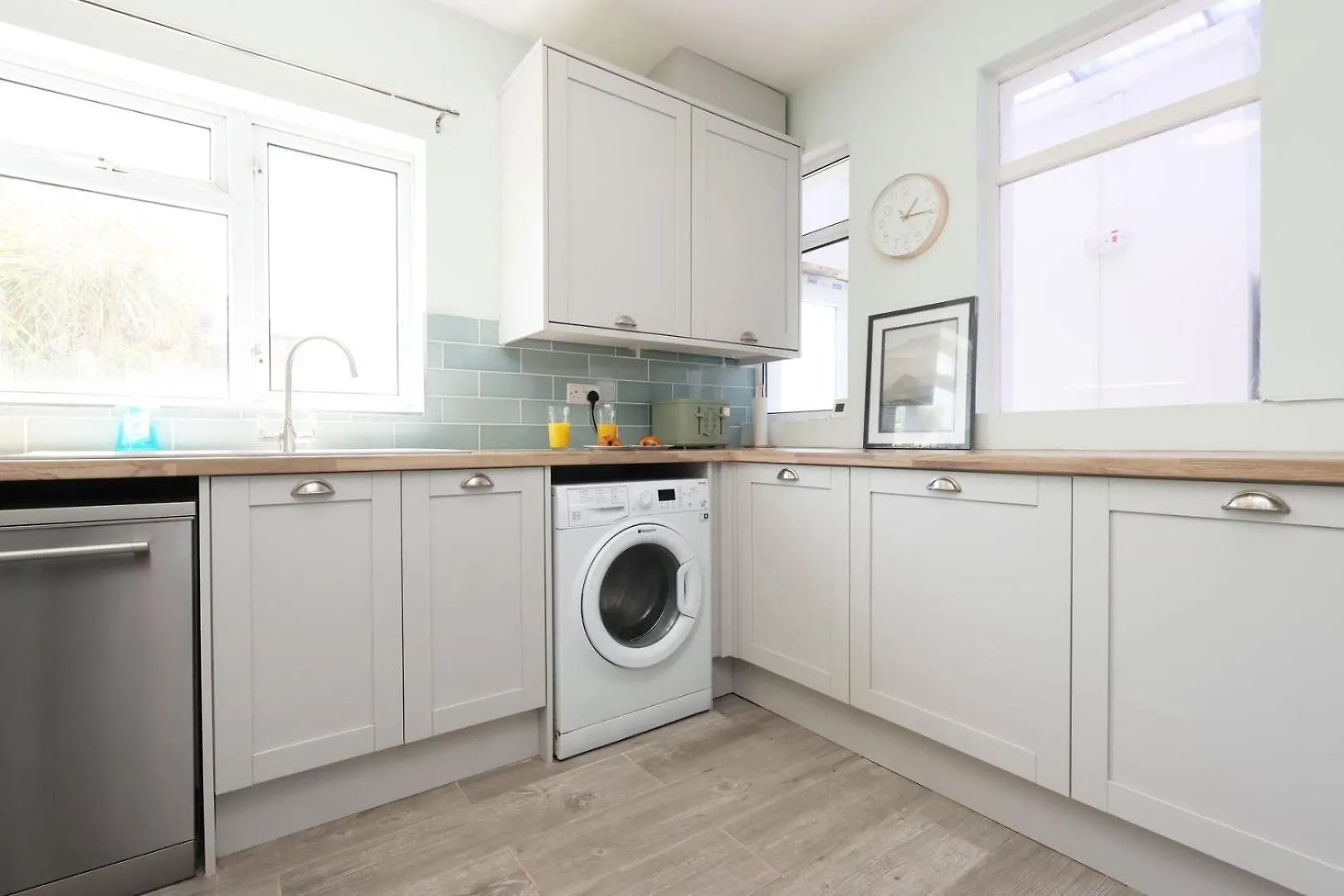 Spacious Cardiff Home With Garden And Wifi!