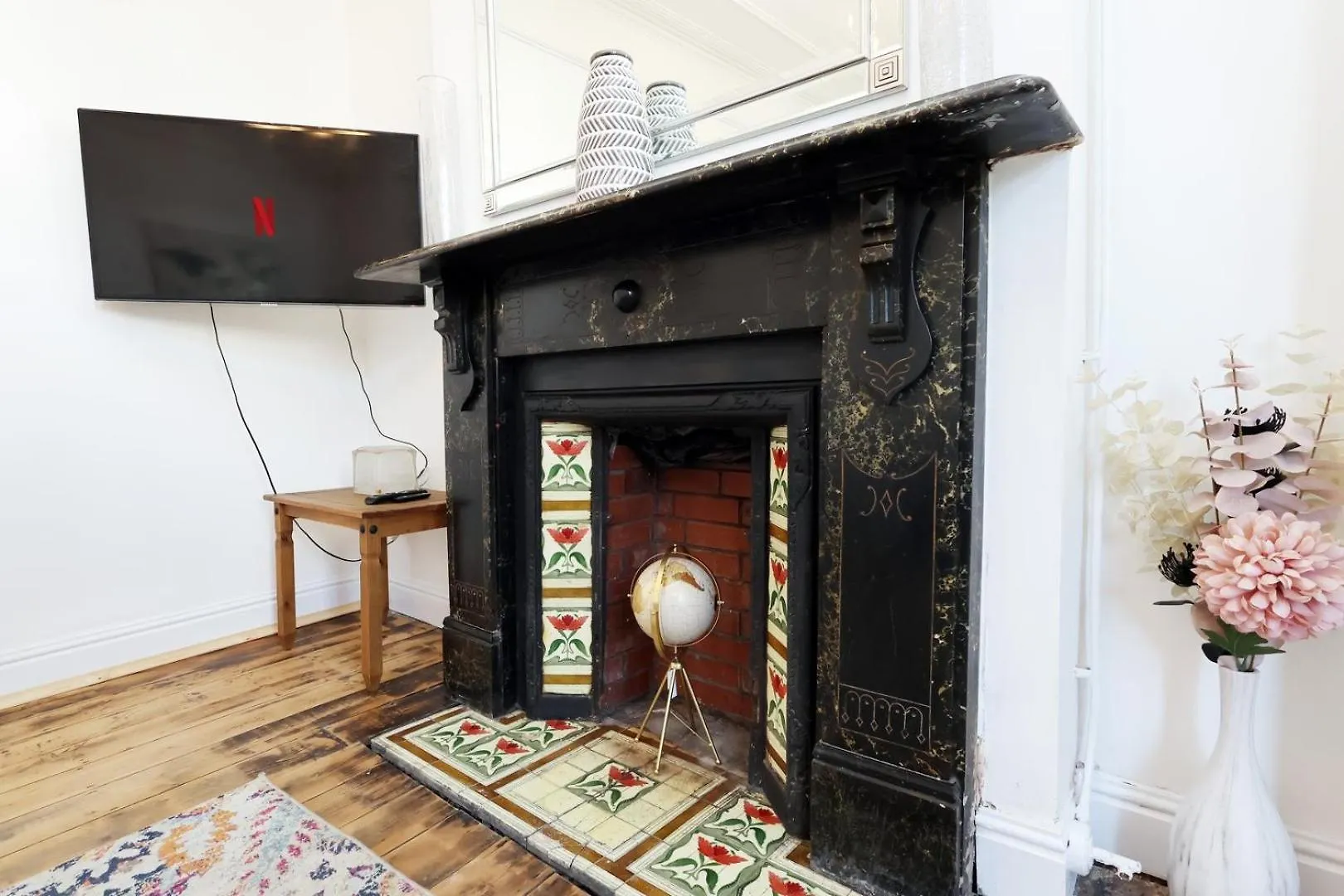 Spacious Cardiff Home With Garden And Wifi! 0*,